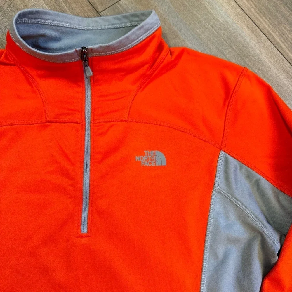 The North Face Mens 1/4‎ Zip Long Sleeve Pullover Bright Orange Grey M